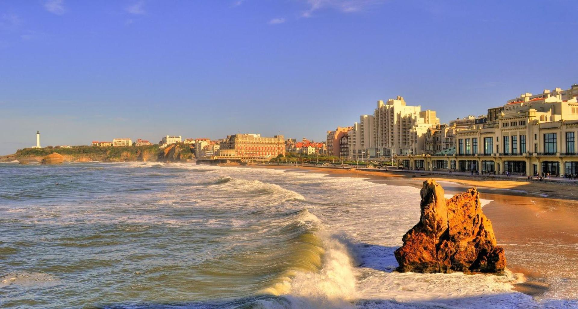 Le Petit Hotel Biarritz Exterior photo
